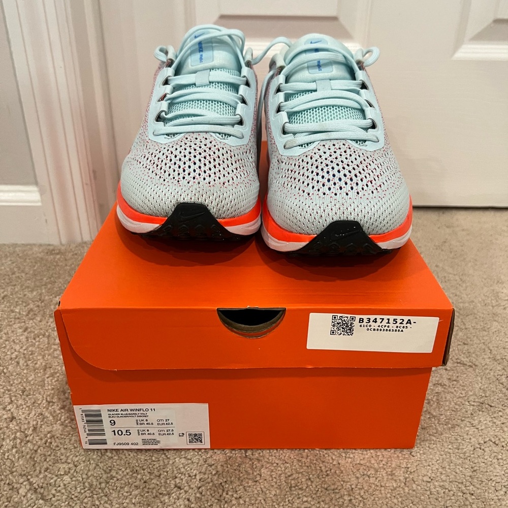 Nike Air Winflo 11 Glacier Blue and Volt Sneakers